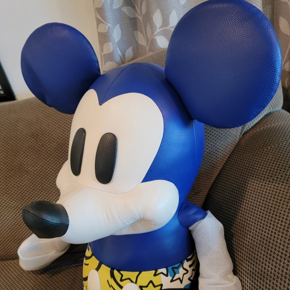 Coach Disney Mickey Mouse X Large Collectible plush - Picture 8 of 12